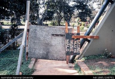 Tonga - makeshift gate