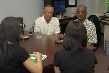 [Assignment: 48-DPA-SOI_K_Saipan_6-5-07] Pacific Islands Tour: Visit of Secretary Dirk Kempthorne [and aides] to Saipan Island, of the Commonwealth of the Northern Mariana Islands [48-DPA-SOI_K_Saipan_6-5-07__DI10771.JPG]