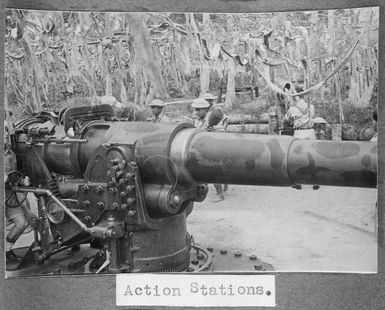 6 inch gun and members of the Tonga Defence Force of 2nd NZEF, in Tonga