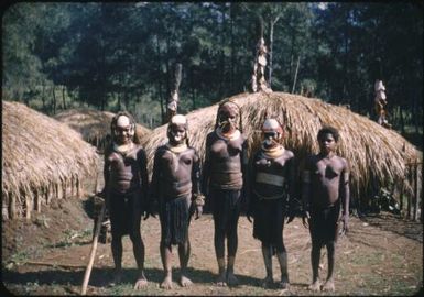 Young women of singsing village, outside mens house : Wahgi Valley, Papua New Guinea, 1954 and 1955 / Terence and Margaret Spencer