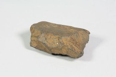 To'i Ma'a (stone adze)