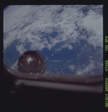 STS092-722-076 - STS-092 - STS-92 Earth observation views