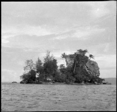 Beehives, Rabaul Harbour, New Guinea, ca. 1929, 1 / Sarah Chinnery