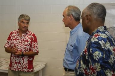 [Assignment: 48-DPA-SOI_K_Guam_6-6-7-07] Pacific Islands Tour: Visit of Secretary Dirk Kempthorne [and aides] to Guam, U.S. Territory [48-DPA-SOI_K_Guam_6-6-7-07__DI12083.JPG]