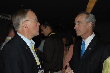 [Assignment: 48-DPA-07-13-08_SOI_K_Philly_Rec] Reception at Independence National Historical Park for attendees at the National Governors Association Centennial Meeting in Philadelphia, Pennsylvania. Secretary Dirk Kempthorne [and Independence National Historical Park Deputy Superintendent Darla Sidles delivered official remarks; and the Secretary conversed with fellow NGA attendees, among them Pennsylvanina Governor Edward Rendell, Vermont Governor James Douglas, Wyoming Governor Dave Freudenthal, Guam Governor Felix Camacho, former Tennessee Governor Don Sundquist, and former Michigan Governor John Engler.] [48-DPA-07-13-08_SOI_K_Philly_Rec_IOD_9333.JPG]