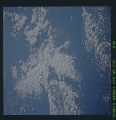 STS085-737-032 - STS-085 - Earth observations taken from orbiter Discovery during STS-85 mission