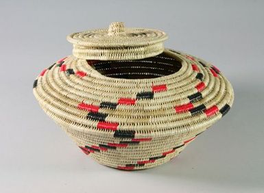 Kato fuakina (ornamental basket)