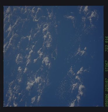 STS067-723-016 - STS-067 - Earth observations taken from shuttle orbiter Endeavour during STS-67 mission