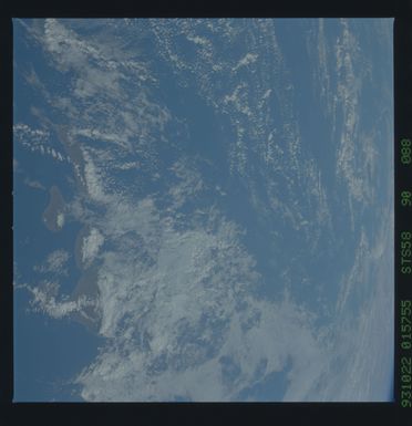 STS058-90-088 - STS-058 - Earth observations during STS-58