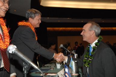 [Assignment: 48-DPA-09-29-08_SOI_K_Isl_Conf_AM] Insular Areas Health Summit [("The Future of Health Care in the Insular Areas: A Leaders Summit") at the Marriott Hotel in] Honolulu, Hawaii, where Interior Secretary Dirk Kempthorne [joined senior federal health officials and leaders of the U.S. territories and freely associated states to discuss strategies and initiatives for advancing health care in those communinties [48-DPA-09-29-08_SOI_K_Isl_Conf_AM_DOI_0408.JPG]