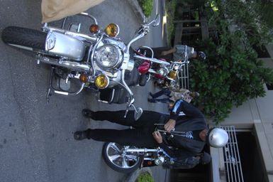 [Assignment: 48-DPA-SOI_K_Guam_6-6-7-07] Pacific Islands Tour: Visit of Secretary Dirk Kempthorne [and aides] to Guam, U.S. Territory [48-DPA-SOI_K_Guam_6-6-7-07__DI12398.JPG]