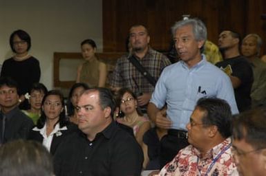 [Assignment: 48-DPA-SOI_K_Guam_6-6-7-07] Pacific Islands Tour: Visit of Secretary Dirk Kempthorne [and aides] to Guam, U.S. Territory [48-DPA-SOI_K_Guam_6-6-7-07__DI11152.JPG]