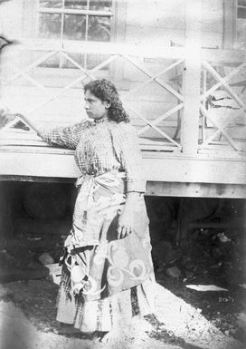 Photograph of Teina or Tina, a Cook Island Woman