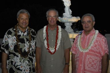 [Assignment: 48-DPA-SOI_K_Amer_Sam] Pacific Islands Tour: Visit of Secretary Dirk Kemmpthorne [and aides] to American Samoa, U.S. Territory [48-DPA-SOI_K_Amer_Sam__DI15572.JPG]