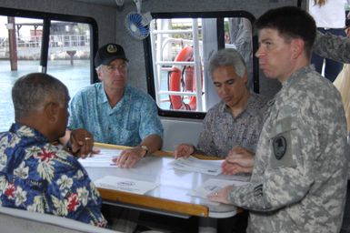 [Assignment: 48-DPA-SOI_K_Kwajalein_6-11-07] Pacific Islands Tour: Visit of Secretary Dirk Kempthorne [and aides] to Kwajalein Atoll, of the Republic of Marshall Islands [48-DPA-SOI_K_Kwajalein_6-11-07__DI14284.JPG]