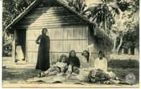 Tahiti. - Une Famille Indigène