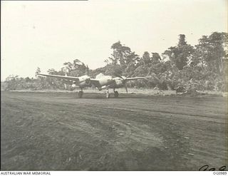 AITAPE, NORTH EAST NEW GUINEA. 1944-04-24. AN AMERICAN LOCKHEED LIGHTNING FIGHTER AIRCRAFT PILOTED BY BRIGADIER PAUL WURTSMITH, COMMANDING GENERAL, 5TH FIGHTER COMMAND US ARMY AIR FORCE, SHORTLY ..