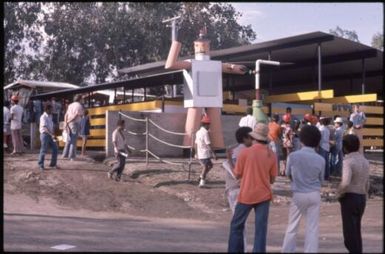 Port Moresby Show (3) : Port Moresby, Papua New Guinea, 1975 / Terence and Margaret Spencer