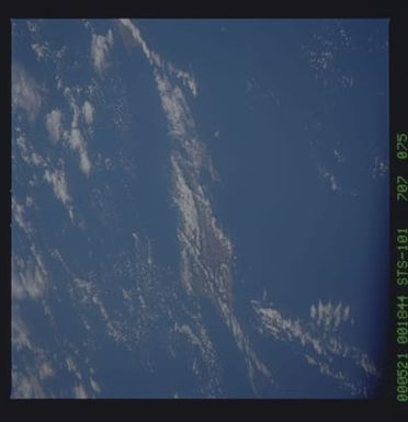 STS101-707-075 - STS-101 - Earth observations taken during STS-101 mission