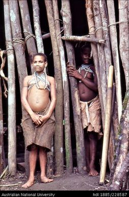 Girls at the front of Bulong longhouse