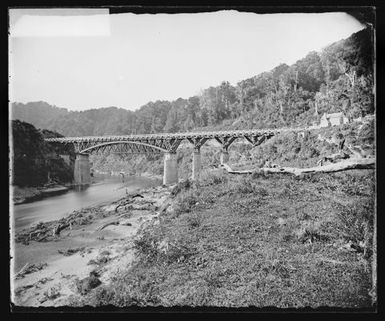 Manawatu Gorge bridge, looking down river