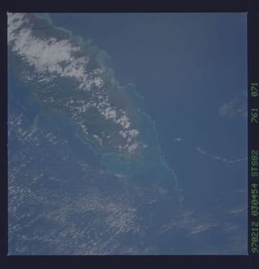 STS082-761-071 - STS-082 - Earth observations taken from shuttle orbiter Discovery during STS-82 mission