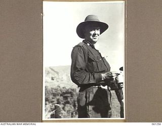 KUMBARUM, NEW GUINEA. 1943-11-14. COLONEL DURWAARE, LIAISON OFFICER, REPRESENTING THE COMBINED CHIEF OF STAFF