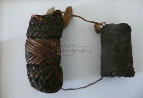 Kőbalta nádkötése