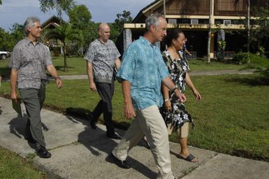 [Assignment: 48-DPA-SOI_K_Pohnpei_6-10-11-07] Pacific Islands Tour: Visit of Secretary Dirk Kempthorne [and aides] to Pohnpei Island, of the Federated States of Micronesia [48-DPA-SOI_K_Pohnpei_6-10-11-07__DI13641.JPG]