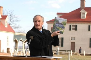 [Assignment: 48-DPA-01-12-09_SOI_K_Mt_Vernon] Visit of Secretary Dirk Kempthorne to Mount Vernon Estate and Gardens, Mount Vernon, Virginia, [for touring and announcement of the U.S. nomination of the George Washington home, along with the Papahanaumokuakea Marine National Monument in Hawaii, for inclusion on the United Nations Educational, Scientific, and Cultural Organization's (UNESCO's) World Heritage List. Joining Secretary Kempthorne for the announcement was James Rees, Executive Director of the Mount Vernon Estate and Gardens.] [48-DPA-01-12-09_SOI_K_Mt_Vernon_DOI_5729.JPG]
