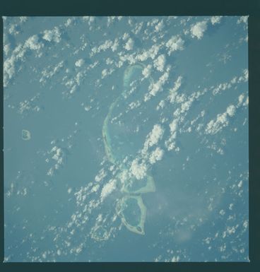 S09-33-1243 - STS-009 - Earth observations taken by the STS-9 crew