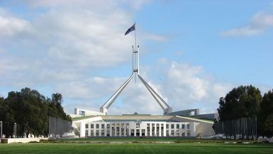 Pressure on PM, Abbott to find asylum seeker solution
