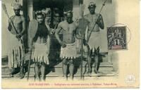 Iles Marquises. - Indigènes en costume ancien, à Taiohae. Nuku-Hiva