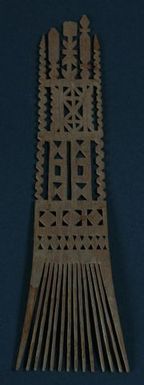 Selu la'au (wooden comb)
