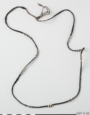 ["halskedja, necklace"]