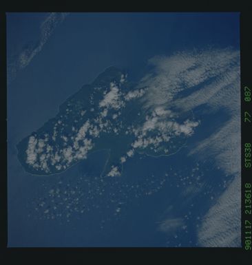 S38-77-087 - STS-038 - STS-38 earth observations