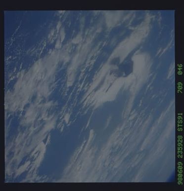 STS091-709-046 - STS-091 - Earth observations taken from orbiter Discovery during STS-91 mission