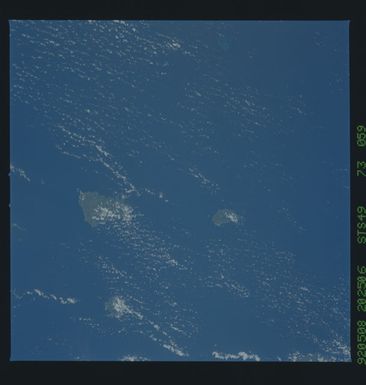 S49-73-059 - STS-049 - Earth observations taken during the STS-49 mission