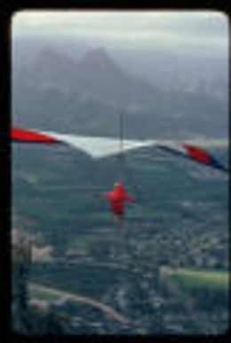 Hawaii hang gliding