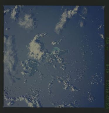 61B-44-056 - STS-61B - STS-61B earth observations