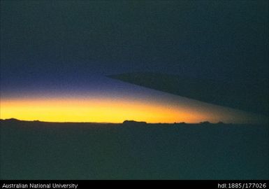 Sydney - Fiji - sunset from plane