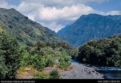 Tahiti - looking inland, Papenoo