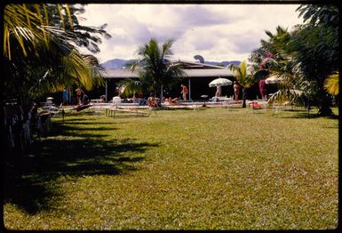 Tanoa Hotel, 1971