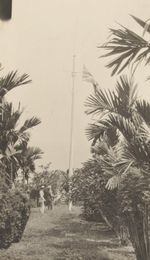 Soldiers hoisting the Union Jack at Kieta, Bougainville, German New Guinea, between 1914 and 1918