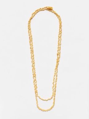 ei pupu (shell necklace)