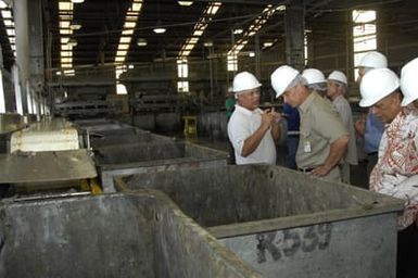 [Assignment: 48-DPA-SOI_K_Amer_Sam] Pacific Islands Tour: Visit of Secretary Dirk Kemmpthorne [and aides] to American Samoa, U.S. Territory [48-DPA-SOI_K_Amer_Sam__DI15351.JPG]