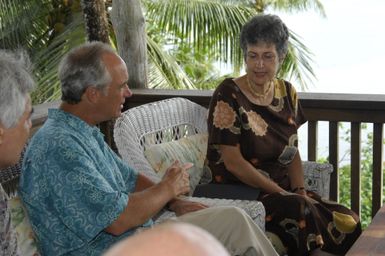 [Assignment: 48-DPA-SOI_K_Pohnpei_6-10-11-07] Pacific Islands Tour: Visit of Secretary Dirk Kempthorne [and aides] to Pohnpei Island, of the Federated States of Micronesia [48-DPA-SOI_K_Pohnpei_6-10-11-07__DI13638.JPG]