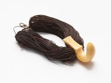 Lei-niho-palaoa (necklet)