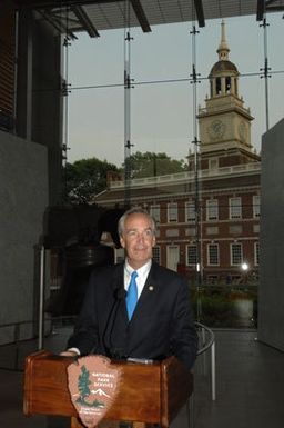 [Assignment: 48-DPA-07-13-08_SOI_K_Philly_Rec] Reception at Independence National Historical Park for attendees at the National Governors Association Centennial Meeting in Philadelphia, Pennsylvania. Secretary Dirk Kempthorne [and Independence National Historical Park Deputy Superintendent Darla Sidles delivered official remarks; and the Secretary conversed with fellow NGA attendees, among them Pennsylvanina Governor Edward Rendell, Vermont Governor James Douglas, Wyoming Governor Dave Freudenthal, Guam Governor Felix Camacho, former Tennessee Governor Don Sundquist, and former Michigan Governor John Engler.] [48-DPA-07-13-08_SOI_K_Philly_Rec_IOD_9307.JPG]