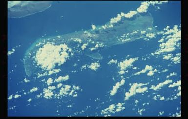 STS052-38-024 - STS-052 - Island of Molokai, Hawaiian island group, Pacific Ocean.